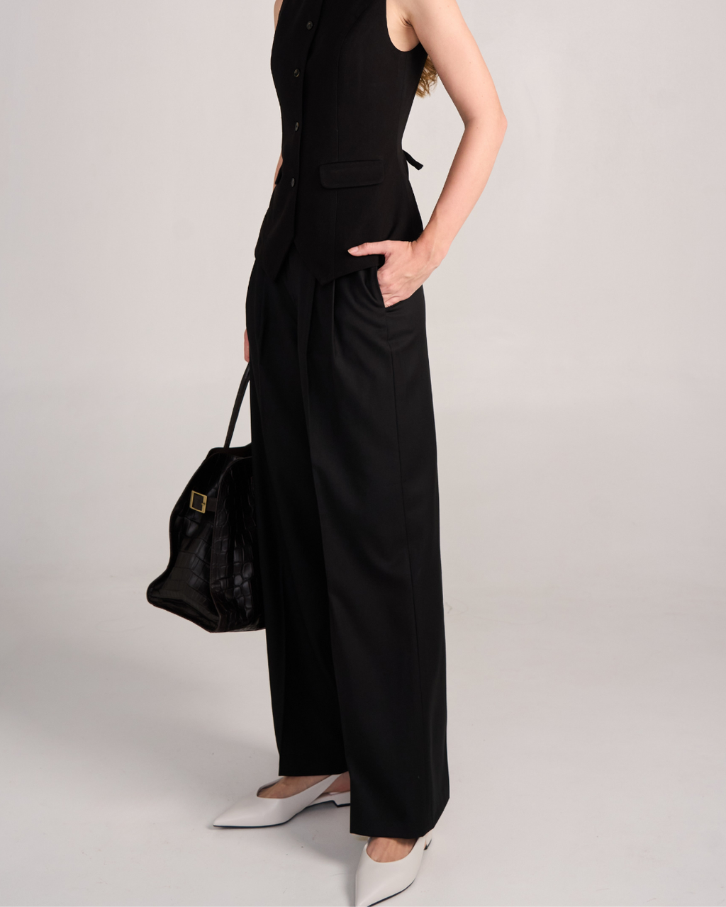 02 Essential Pants