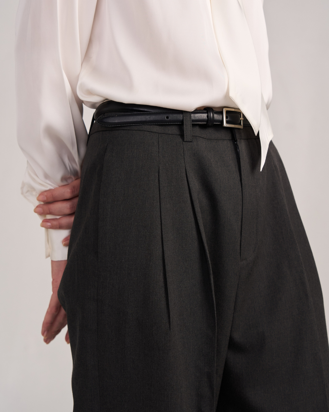 02 Essential Pants