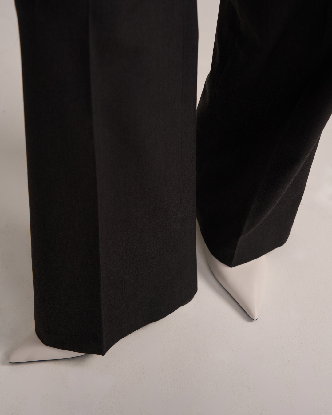 02 Essential Pants