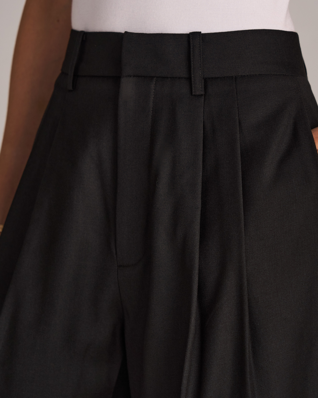 02 Essential Pants