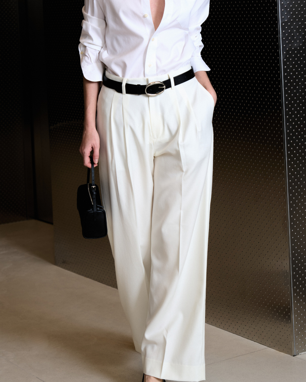 02 Essential Pants