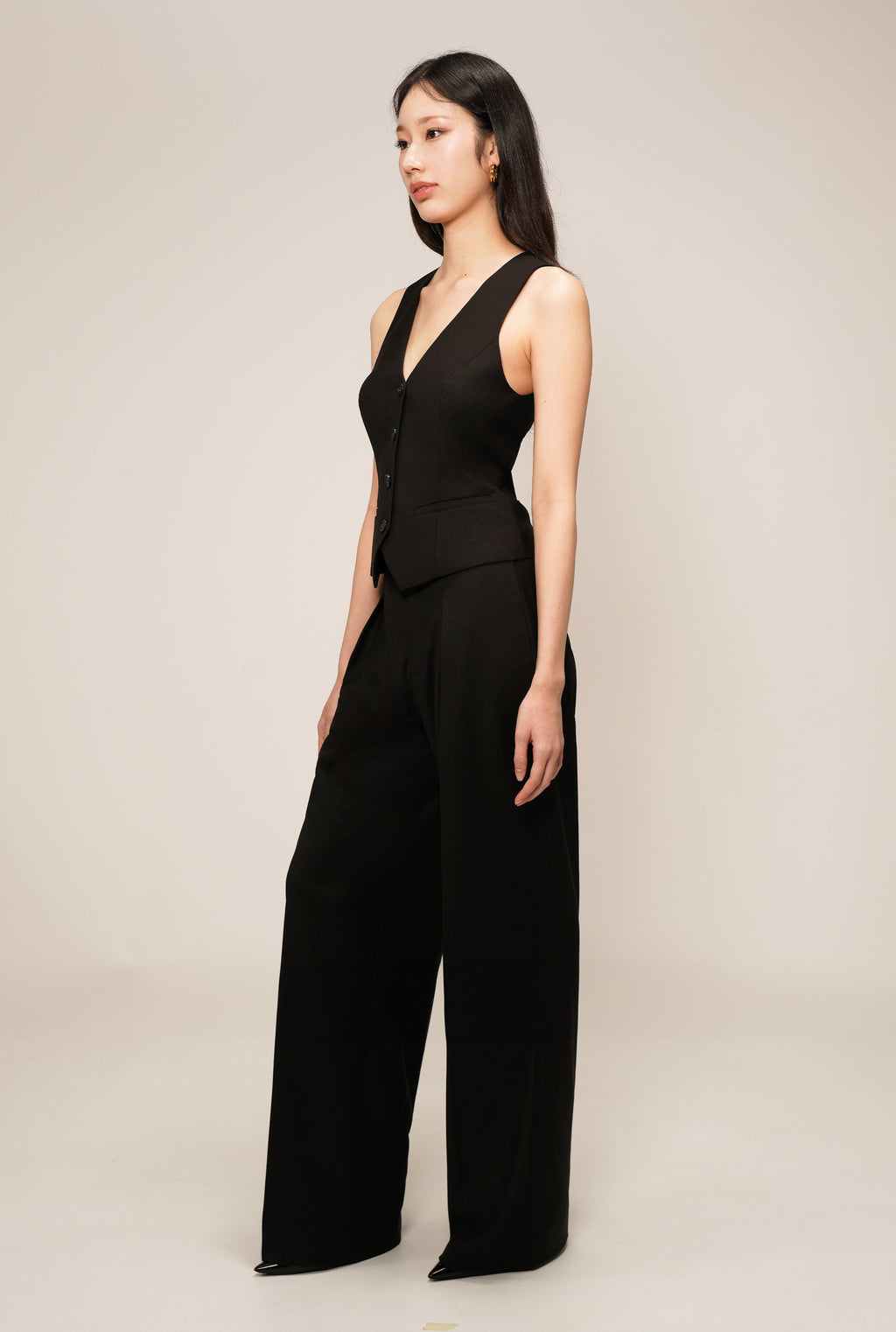 01 Signature Darted Pants