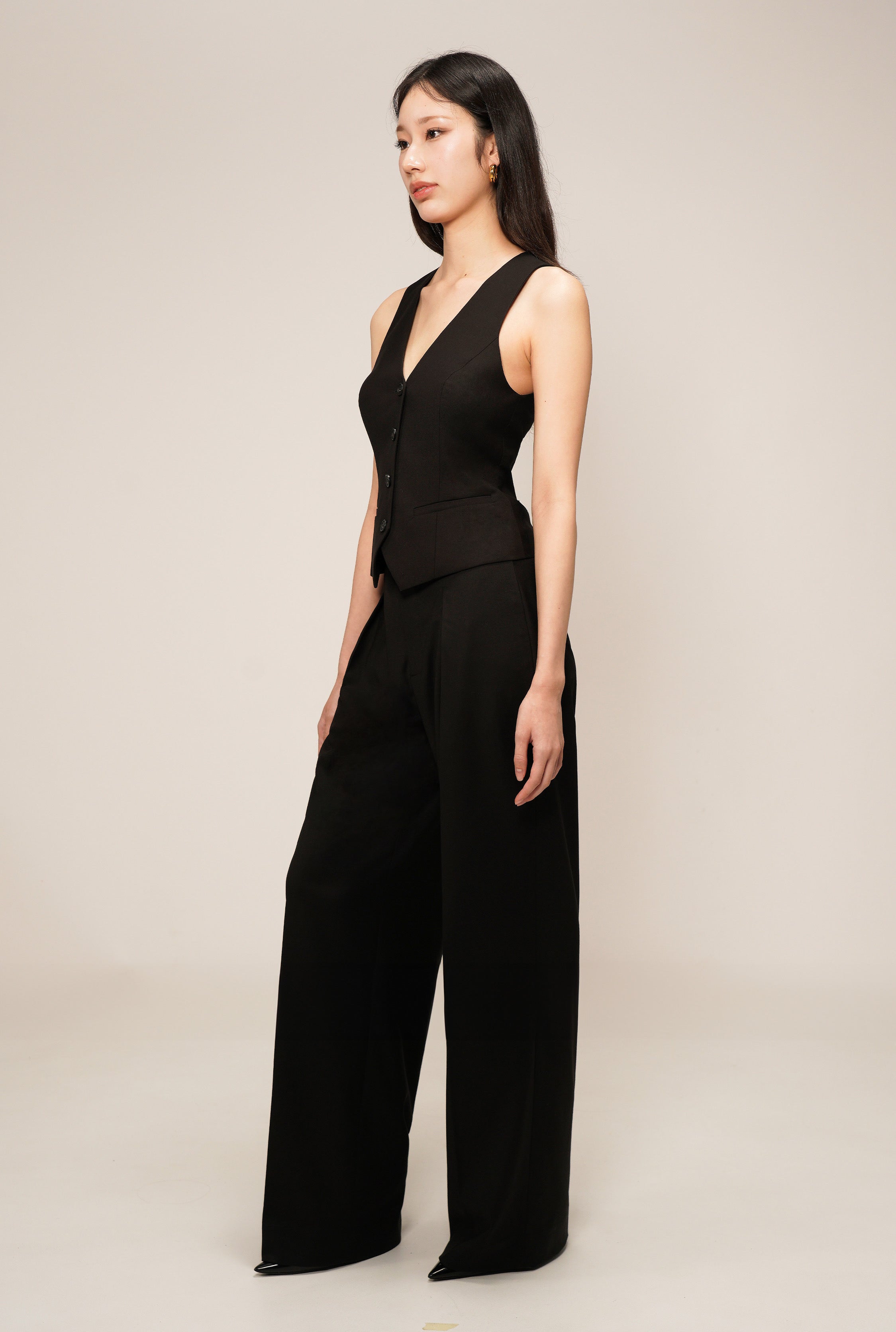 01 Signature Darted Pants